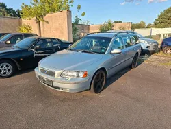 Blau Gebraucht 2000 Volvo V70 Kombi | 6.600 €