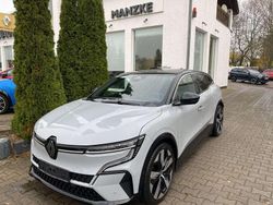 Dolomitgrau metallic Gebraucht 2022 Renault Megane E-Tech Techno Limousine | 27.690 € (Teuer)