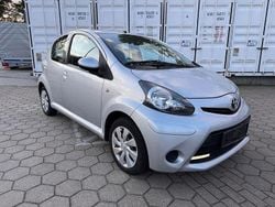 Silber Gebraucht 2012 Toyota Aygo Cool Kleinwagen | 5.300 € (Superpreis)