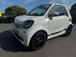 Weiß Gebraucht 2018 Smart ForTwo Cabrio Prime Cabrio | 19.800 € (Teuer)