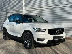 Crystal white pearl Gebraucht 2018 Volvo XC40 R-Design SUV | 22.750 € (Fairer Preis)