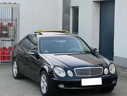Schwarz Gebraucht 2005 Mercedes E200 Limousine | 3.600 € (Fairer Preis)