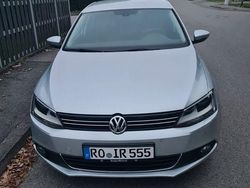 Silber Gebraucht 2014 VW Jetta Life Limousine | 10.499 € (Fairer Preis)