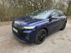 Blau Gebraucht 2023 Audi Q4 Sportback e-tron S-Line SUV | 36.900 € (Superpreis)