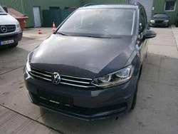 Grau Gebraucht 2020 VW Touran Comfortline Van / Kleinbus | 19.900 € (Superpreis)