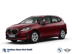 Rot / piemontrot (metallic) Gebraucht 2024 BMW 216 Active Tourer Luxury Line Van / Kleinbus | 27.850 € (Fairer Preis)