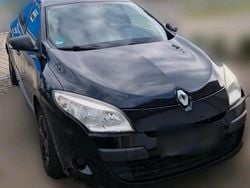 Schwarz Gebraucht 2011 Renault Alaskan Abholung | 4.000 €