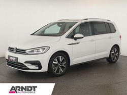 Pure white Gebraucht 2025 VW Touran Highline Van / Kleinbus | 36.084 € (Fairer Preis)