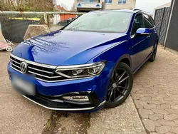 Blau Gebraucht 2019 VW Passat Kombi | 19.000 €