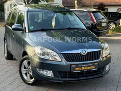 Grau Gebraucht 2014 Skoda Roomster Ambition Kombi | 5.790 € (Fairer Preis)