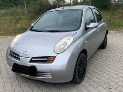 Grau Gebraucht 2004 Nissan Micra Kleinwagen | 2.200 € (Fairer Preis)