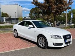 Weiß Gebraucht 2009 Audi A5 S-Line Coupé | 7.400 € (Guter Preis)