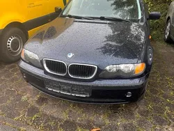 Blau Gebraucht 2004 BMW 318 Limousine | 2.350 € (Fairer Preis)