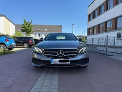 Grau Gebraucht 2019 Mercedes E220 Avantgarde Limousine | 28.490 € (Guter Preis)