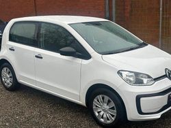 Weiß Gebraucht 2017 VW up! take up! Kleinwagen | 5.950 € (Guter Preis)