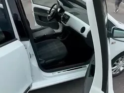 Weiß Gebraucht 2016 VW up! Kleinwagen | 3.900 € (Etwas zu teuer)
