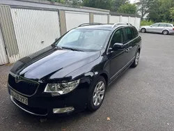 Schwarz Gebraucht 2012 Skoda Superb Elegance Kombi | 7.000 € (Fairer Preis)