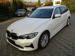 Weiß Gebraucht 2021 BMW 320 Sport Line Limousine | 19.999 € (Teuer)