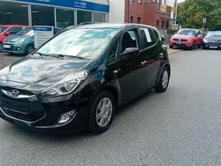 Schwarz Gebraucht 2013 Hyundai ix20 Van / Kleinbus | 7.590 € (Fairer Preis)
