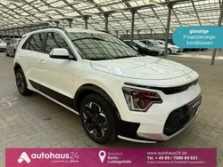 Weiß Gebraucht 2023 Kia e-Niro Vision SUV | 28.990 € (Fairer Preis)