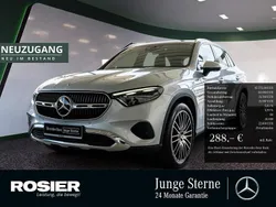 Silber / hightechsilber Gebraucht 2023 Mercedes GLC200 Advanced Plus SUV | 46.870 € (Fairer Preis)