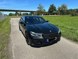 Schwarz Gebraucht 2018 BMW 750 Limousine | 40.500 € (Teuer)