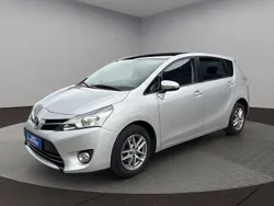 Silber Gebraucht 2016 Toyota Verso Skyview Edition Van / Kleinbus | 8.990 € (Fairer Preis)