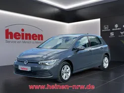 Grau Gebraucht 2022 VW Golf VIII Life Limousine | 22.459 € (Guter Preis)