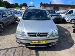 Grau Gebraucht 2004 Opel Zafira Van / Kleinbus | 2.599 € (Etwas zu teuer)