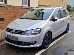 Silber Gebraucht 2014 VW Sharan Comfortline Van / Kleinbus | 15.900 € (Fairer Preis)
