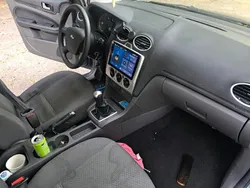 Blau Gebraucht 2005 Ford Focus Limousine | 950 €