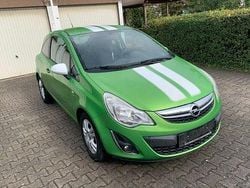 Grün Gebraucht 2011 Opel Corsa Selection Limousine | 2.950 € (Guter Preis)