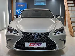Beige Gebraucht 2019 Lexus ES300H Luxury Line Limousine | 36.999 €