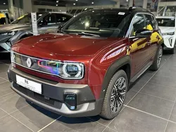 Rot Neu 2025 Renault 4 E-Tech Iconic SUV | 36.890 € (Fairer Preis)