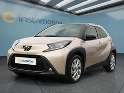 Beige Neu 2024 Toyota Aygo Kleinwagen | 17.999 €