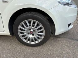 Weiß Gebraucht 2013 Fiat Punto Pop Kleinwagen | 2.250 € (Guter Preis)