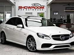 Weiß diamantweiß perlmutt metallic Gebraucht 2013 Mercedes E63 AMG AMG Limousine | 49.990 € (Teuer)
