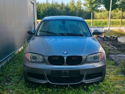 Silber Gebraucht 2009 BMW 135 Coupé Performance Coupé | 18.500 €