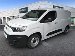 Weiß Gebraucht 2023 Fiat Doblò Van / Kleinbus | 21.490 € (Fairer Preis)
