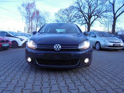 Blau Gebraucht 2011 VW Golf VI Highline Kleinwagen | 4.700 € (Fairer Preis)