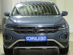 Petrol blue (metallic) Gebraucht 2024 VW T-Roc Style SUV | 27.500 € (Superpreis)