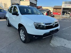 Gletscherweiss Gebraucht 2012 Dacia Duster Lauréate SUV | 6.390 € (Fairer Preis)