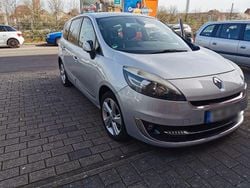 Silber Gebraucht 2012 Renault Grand Scénic III Bose Edition Van / Kleinbus | 5.250 € (Fairer Preis)