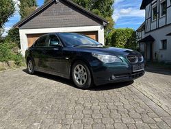 Grün Gebraucht 2006 BMW 523 Limousine | 4.000 € (Guter Preis)