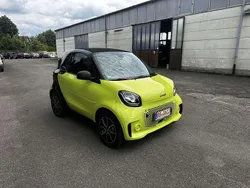 Lime green / schwarz Gebraucht 2021 Smart ForTwo Electric Drive Kleinwagen | 9.599 € (Fairer Preis)