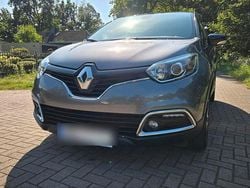 Grau Gebraucht 2016 Renault Captur Luxe SUV | 12.500 € (Fairer Preis)