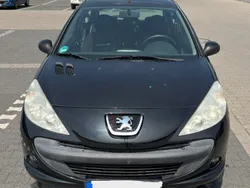 Schwarz Gebraucht 2010 Peugeot 206+ Kleinwagen | 1.800 €