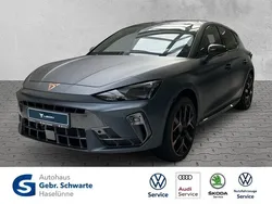 Grau Gebraucht 2025 Cupra Leon VZ Limousine | 42.930 € (Fairer Preis)