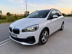 Weiß Gebraucht 2019 BMW 225 Active Tourer Advantage Van / Kleinbus | 17.990 € (Fairer Preis)