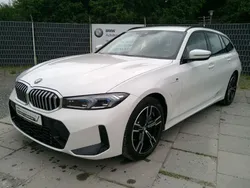 Weiß Gebraucht 2024 BMW 330e M Sport Kombi | 40.990 € (Superpreis)